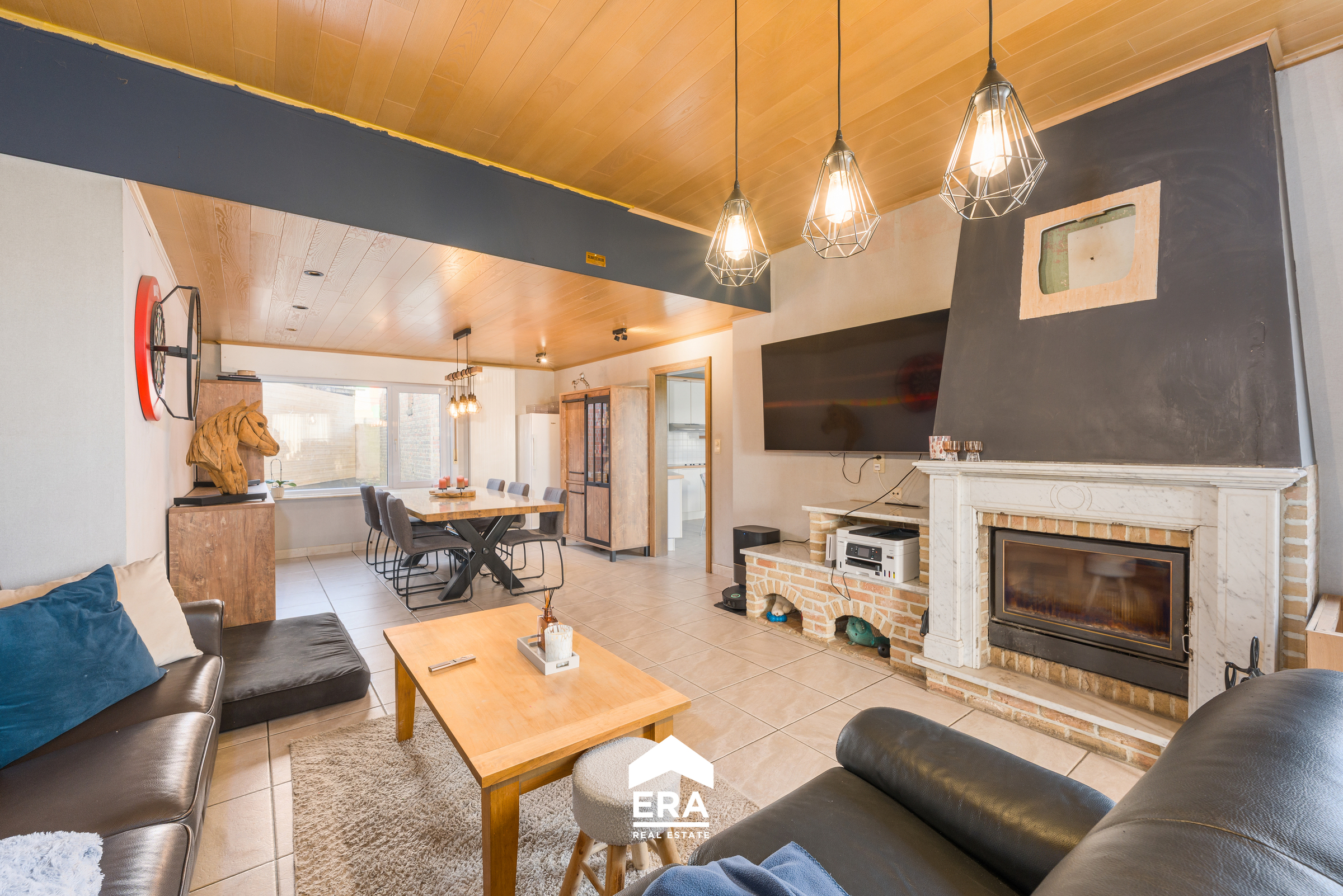 Woning met loods (140 m2) op totale oppervlakte 1.524 m2 - foto 2