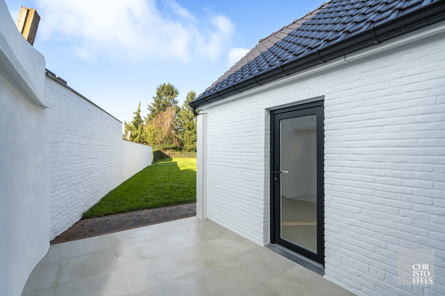 Stijlvol gerenoveerde gezinswoning met tuin op ideale locatie!  - foto 5