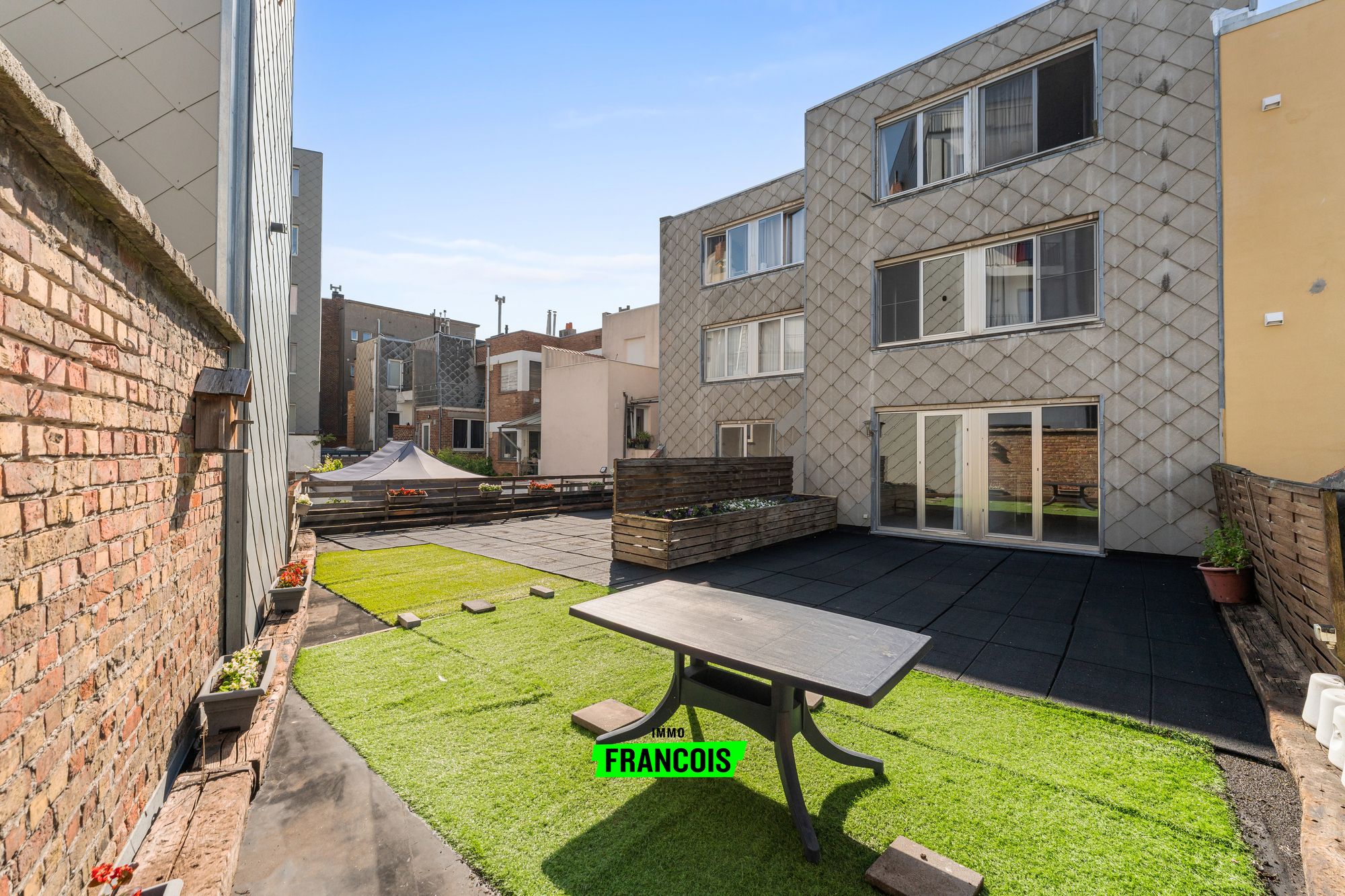 Gelijkvloers appartement met uitzonderlijk groot terras in Blankenberge - foto 1