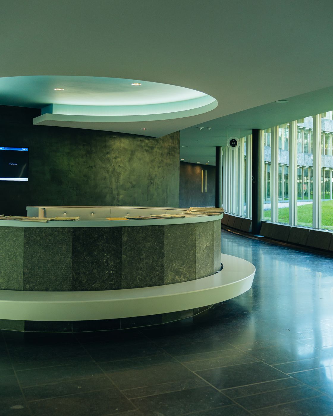 6.175 m² lichtrijke polyvalente ruimtes in iconisch gebouw - foto 3