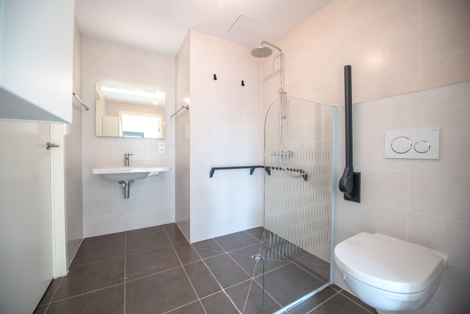 Fantastische assistentiewoning met een zonnig terras - foto 4