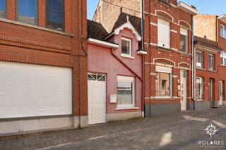 *** OPEN HOUSE AUGUST 15—BOOK YOUR VISIT AT WWW.POLARES.EU ***<br /><br />You’ll be delighted by this charming home in the center of Scherpenheuvel-Zichem. Behind the charming facade lies a cozy starter home with a practical layout.<br /><br />You’ll be delighted by this charming home in the center of Scherpenheuvel-Zichem. Behind the charming facade lies a cozy home that, thanks to its affordability and central location, is ideal both as a first home and as an attractive investment opportunity.<br /><br />The ground floor features a bright living area, a kitchen, and a cozy porch that opens onto a low-maintenance courtyard. An added convenience is that the courtyard is also accessible through a back gate, making it ideal for easily storing bicycles or trash bins.<br /><br />On the first floor, there is a spacious bedroom and a fully renovated bathroom. In addition, the home features an attic room that can perfectly serve as an office, hobby room, walk-in closet, or extra storage space.<br /><br />With a living area of 88 m² (according to the EPC) and an EPC rating of D, this home is also exempt from renovation requirements, making it particularly attractive for both owner-occupancy and rental.<br /><br />Are you looking for an affordable home with character in a prime location, or an interesting investment with rental potential? Then contact us today to schedule a visit!
