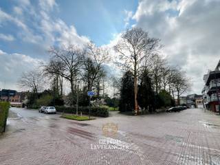 Dit appartement bevindt zich op de tweede verdieping (zonder lift) in een rustige straat in het centrum van Kontich aan het Gemeentepark. ...