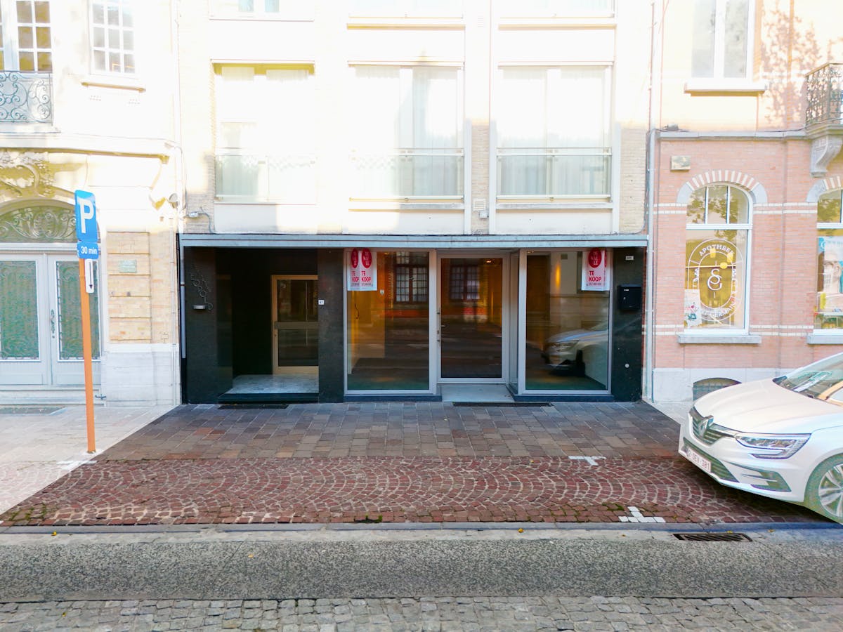Commerce/office space (157m²) for sale in the Rijselstraat in Ypres - photo 4