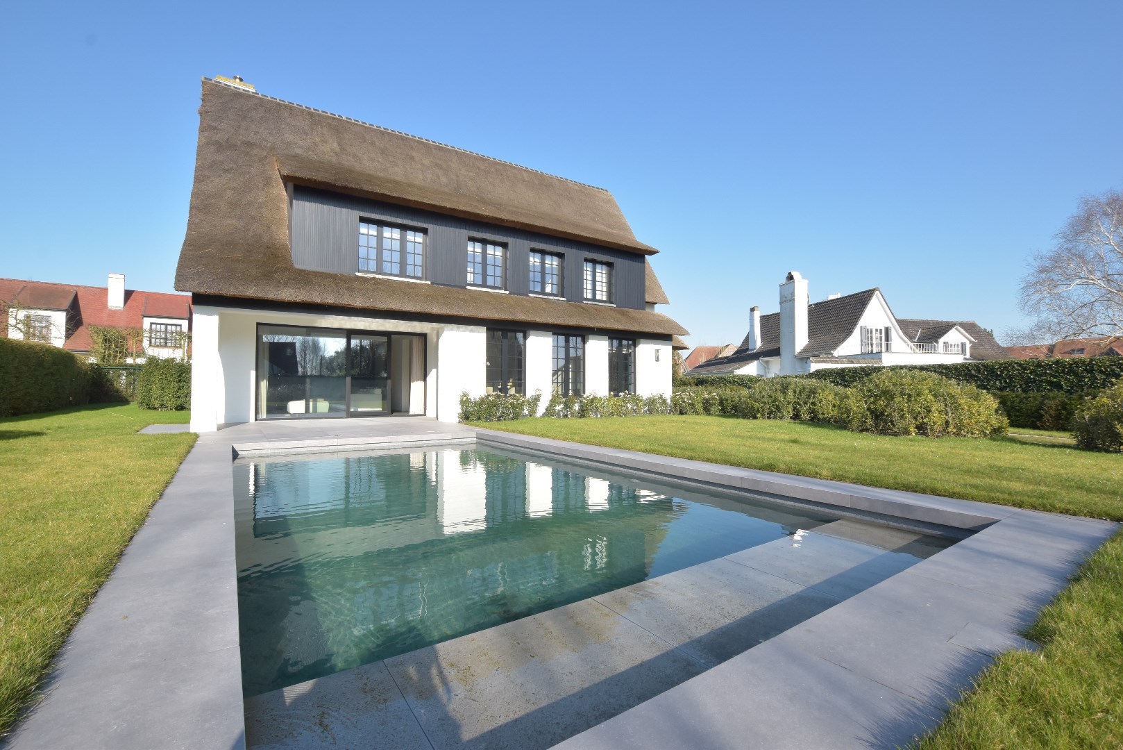 Prachtig gerenoveerde villa aan de rand van het Zoute - foto 1