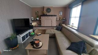 Deze woning is gelegen op de verbindingsweg tussen Diksmuide en Torhout.Indeling woning:* inkom* toilet* woonkamer* keuken* wasruimte* badkamer* 4...