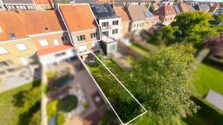 In het aangename Nieuwpoort-stad, ter hoogte van de Astridlaan, bieden wij u deze ruime bel-etage woning met 2 slaapkamers aan. Bovendien beschikt...