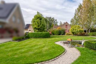 Ruim perceel bouwgrond (657m²) op een rustige ligging te koop in Wevelgem!De rustige ligging, doch vlotte bereikbaarheid naar diverse invalswegen...