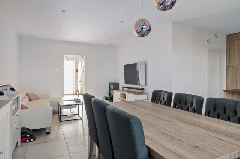 Recente gezinswoning met 3 à 4 SLK, garage en tuin - foto 4