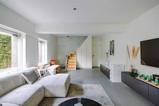 WETTEREN - Instapklare halfopen bebouwing Gelegen in de Kerkwegel 9, vinden we deze instapklare, goed onderhouden woning, die smaakvol werd...