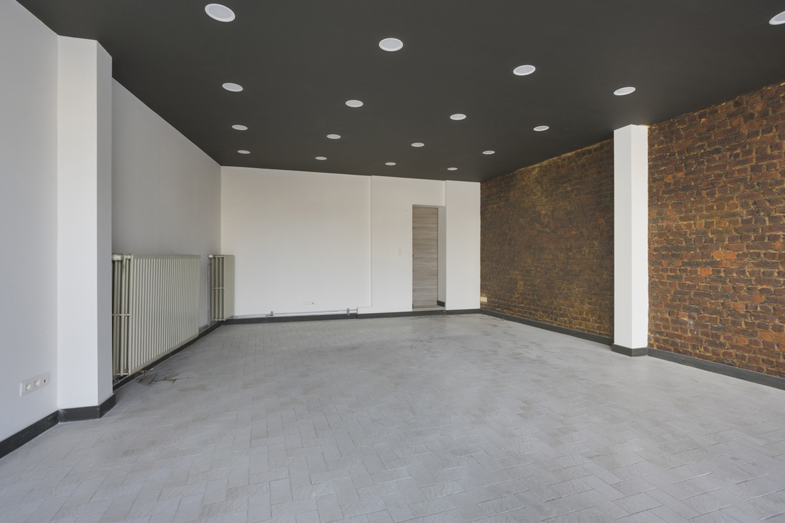 Commercial for rent in Zellik - photo 2