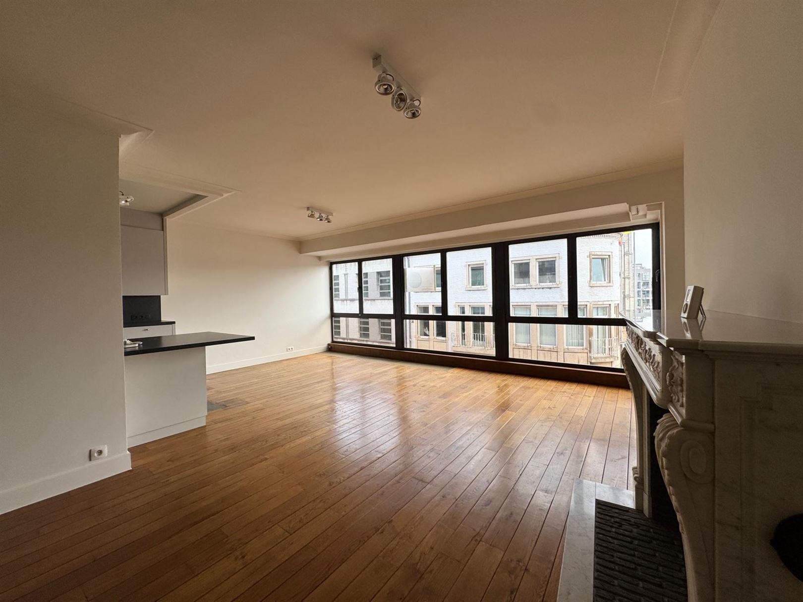 Apartment for rent in Sint-Niklaas with 2 bedrooms - photo 4