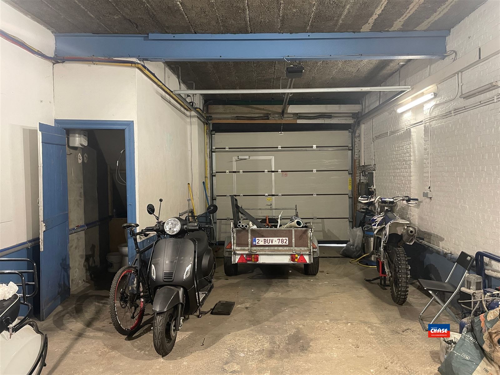 Magazijn / Opslagruimte met automatische sectionale poort - foto 4