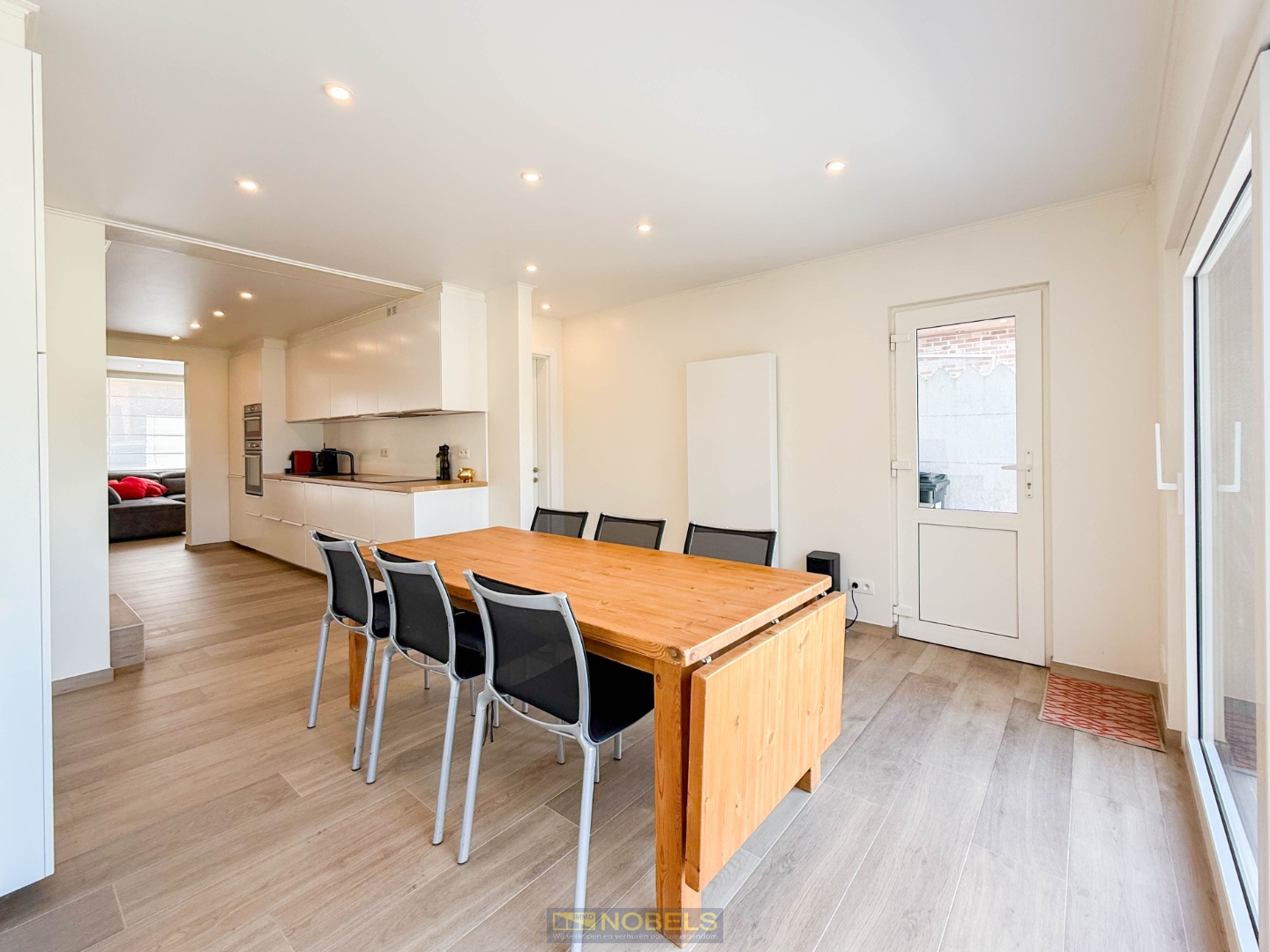 Te koop, recent gerenoveerde halfopen bebouwing met tuin en garage te Zingem - foto 5