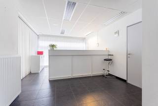 Bent u op zoek naar een praktijkruimte met gemeenschappelijke faciliteiten? Dan is dit precies wat u zoekt! Deze praktijkruimte bevindt zich in...