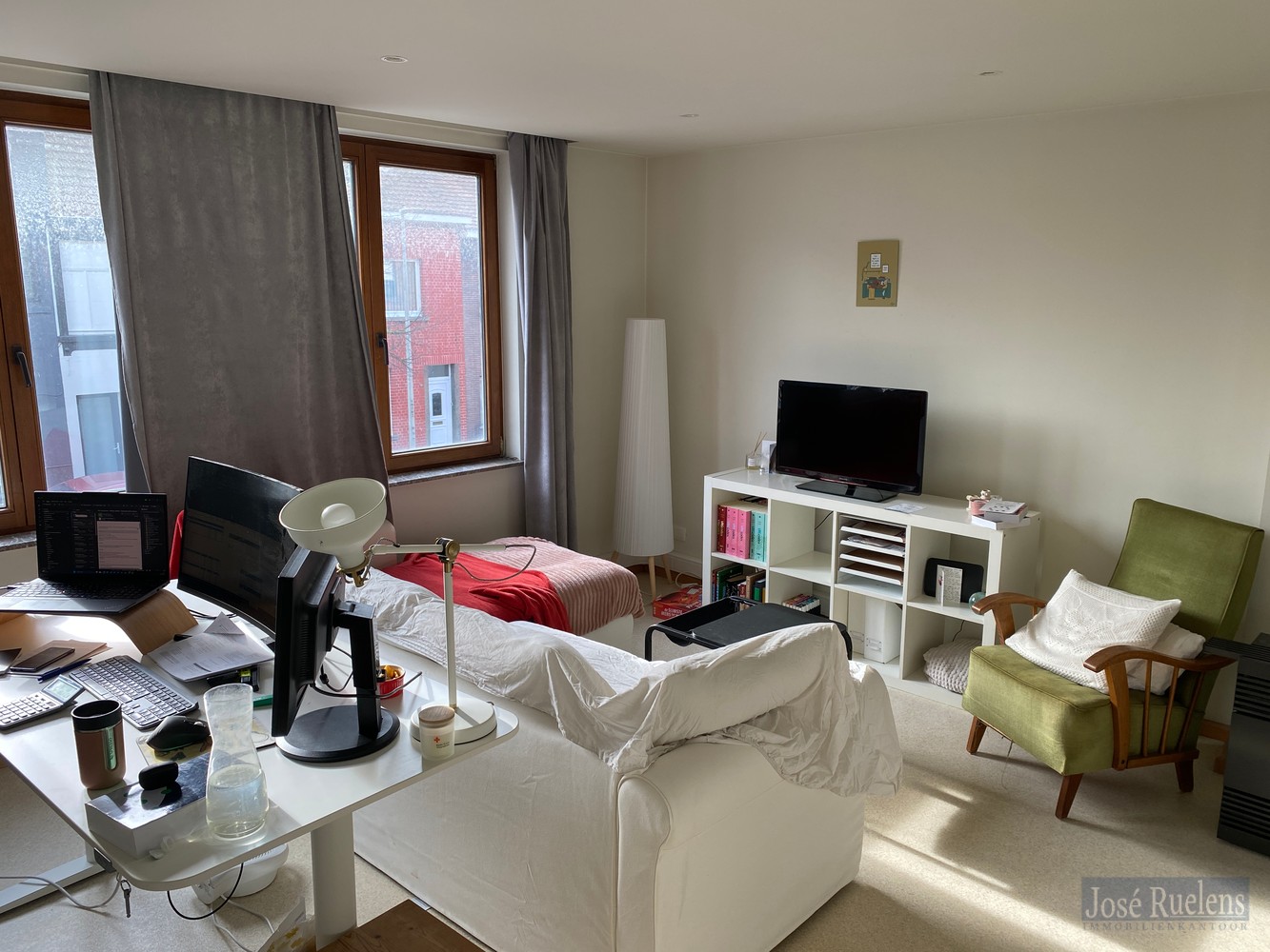 Woonhuis met woonmogelijkheden en buitenkoer - foto 4