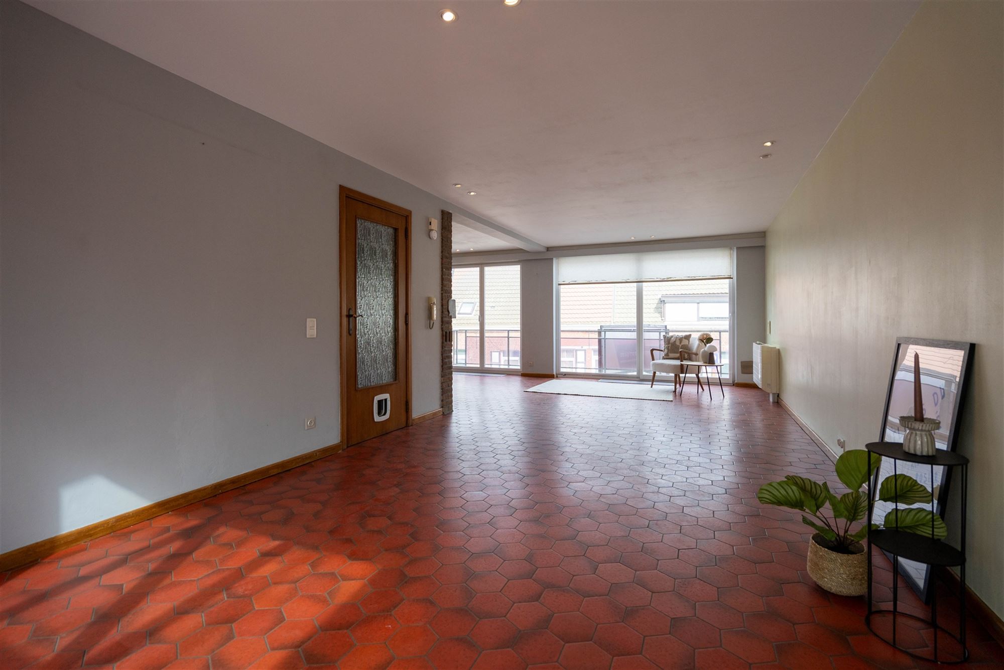 Ruime bel-étage woning met garage! - foto 3