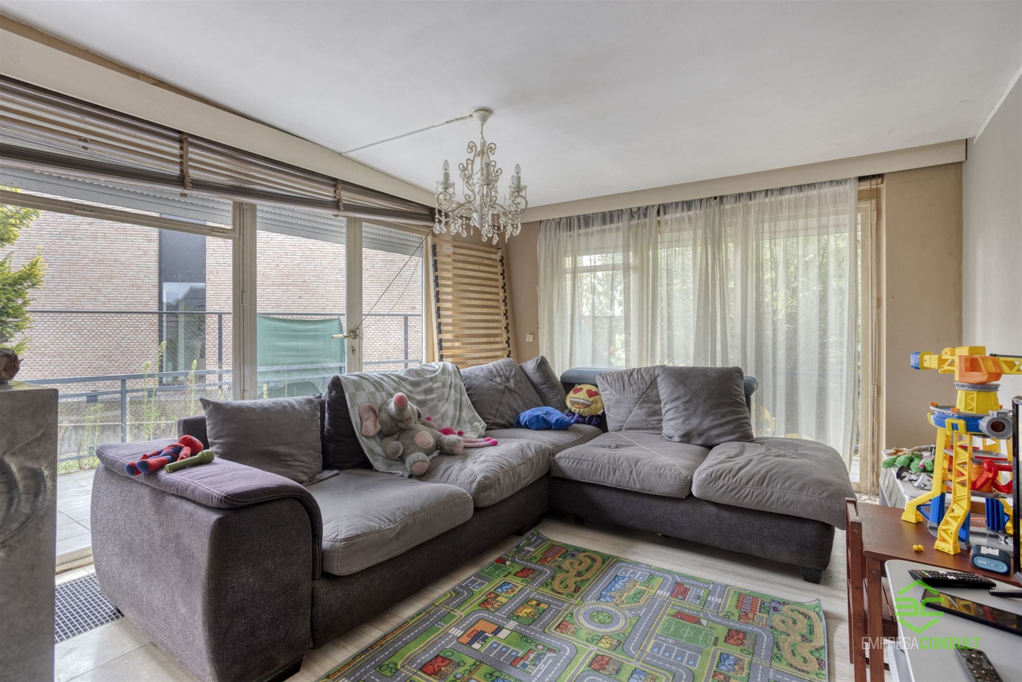 Te renoveren gezinswoning met 3 slpk op 7a 52ca nabij het centrum! - foto 3