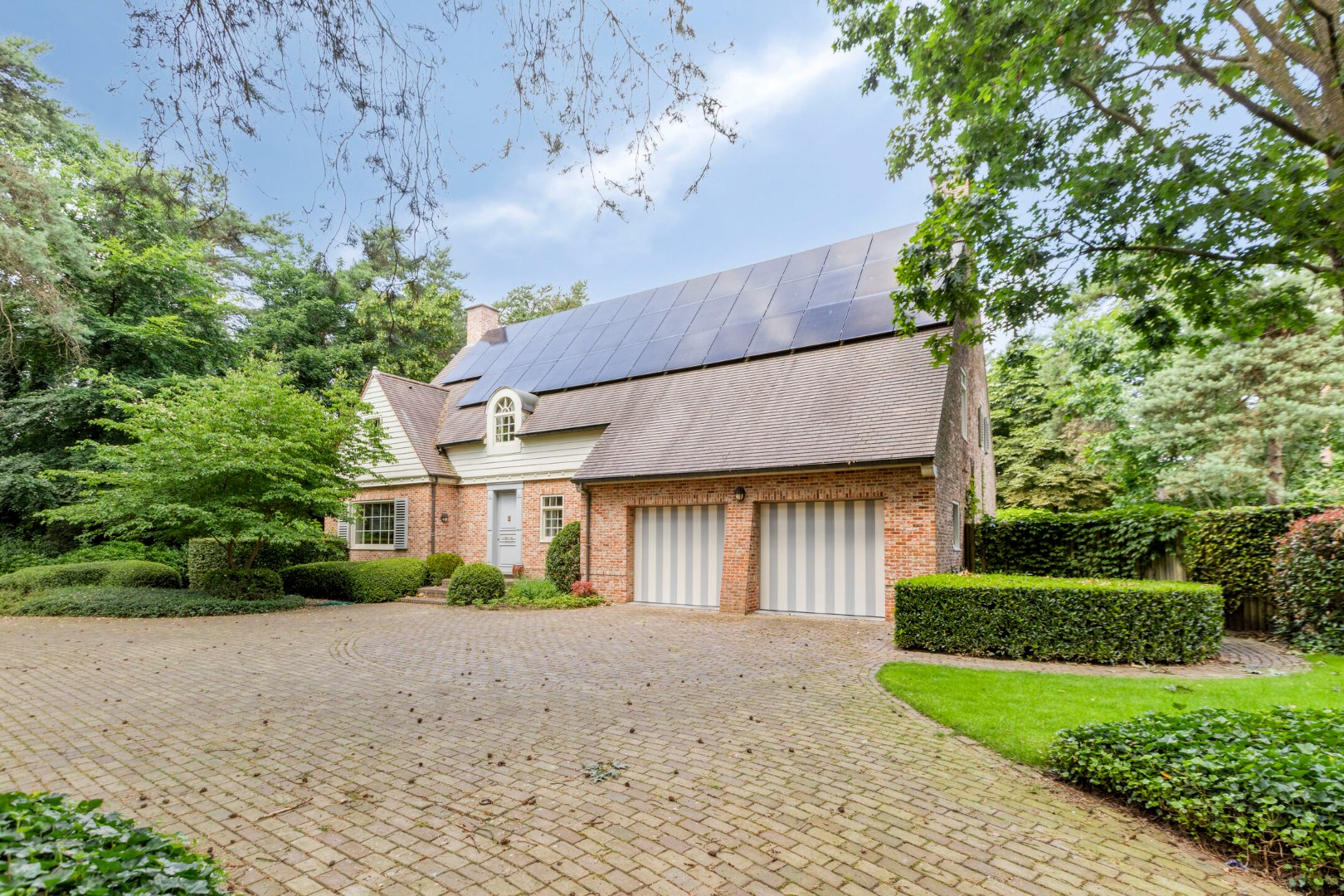 Prachtige villa met ruime tuin, zwembad en dubbele garage in Mol-Wezel ! - foto 4