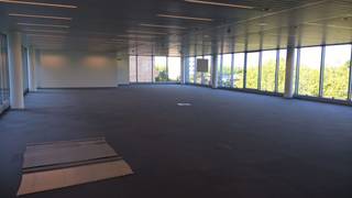 High-end kantoorruimtes van 680 m² tot 6.553 m² te huur op een toplocatie met visibiliteit vanaf de Léopold III laan te Evere. De...