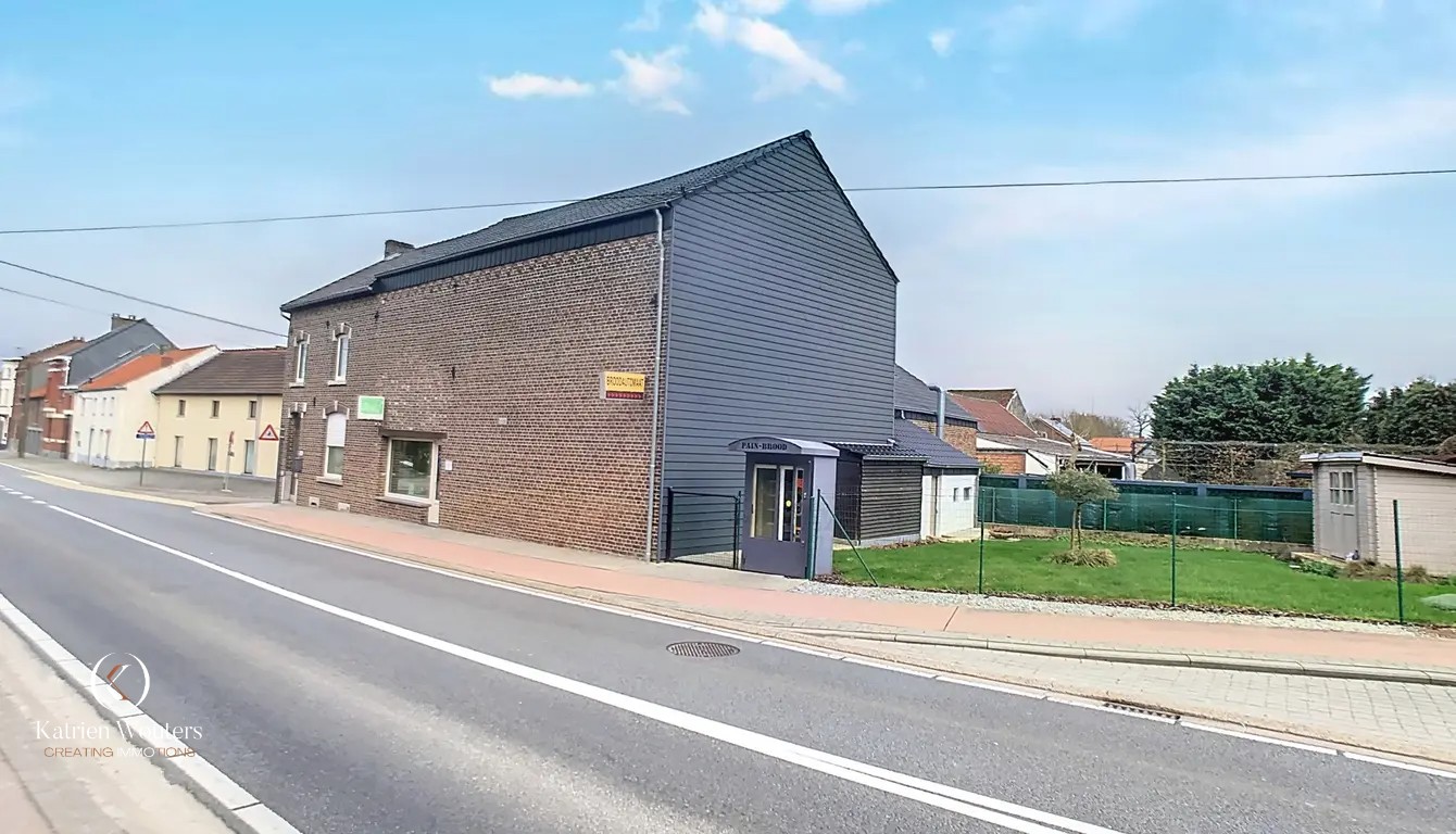 Woonhuis met veel potentieel - foto 1