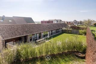Unieke investeringskans in drie charmante vakantiewoningen op het domein van de beschermde windmolen De Hoop uit 1870 idyllisch gelegen in het...