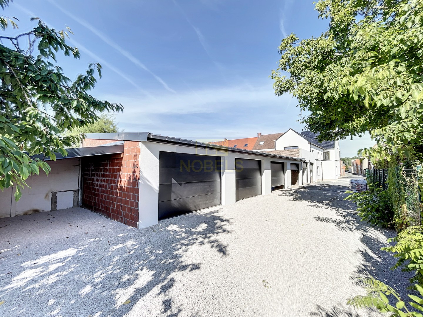 Te koop, Afgesloten garageboxen op centrale ligging te Ename (Oudenaarde)! - photo 2