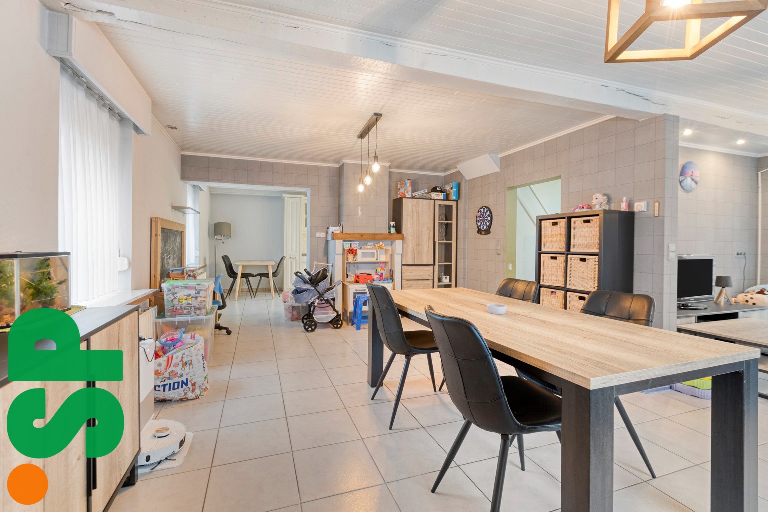 Gezinswoning met drie slaapkamers.  - foto 5