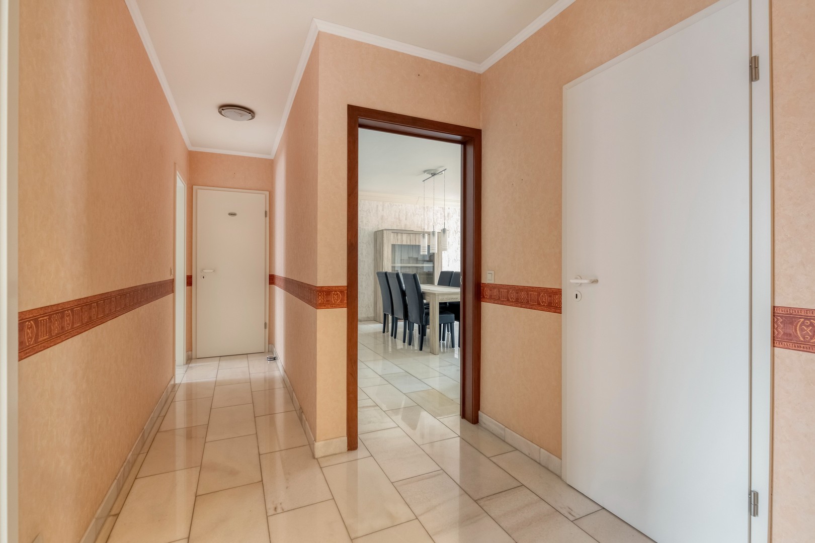 Ruim appartement met 2 slaapkamers en garage in Roeselare-Beveren - foto 3