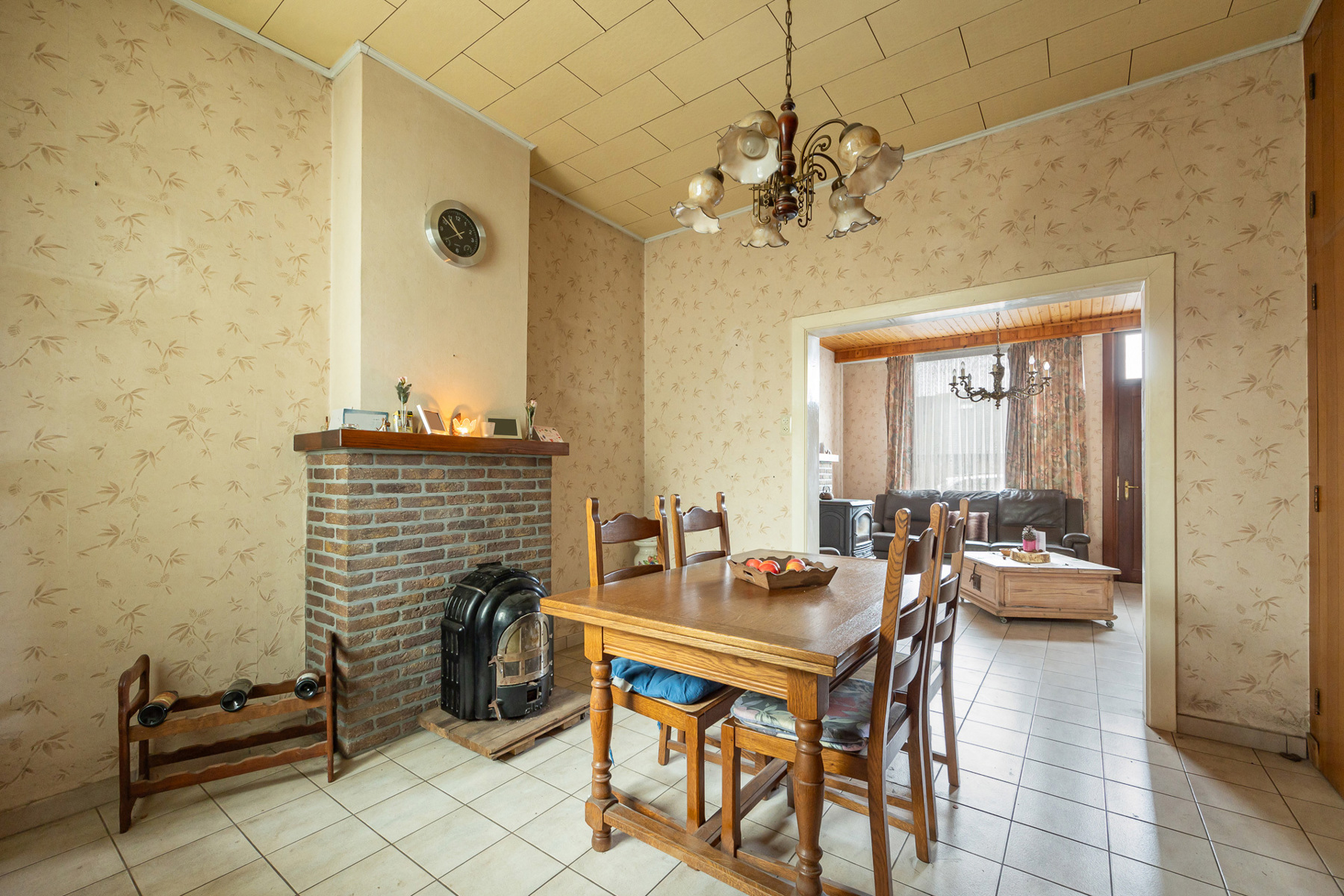 Totaal te renoveren EGW met 2 slpk, diepe tuin en fietsgang - foto 4