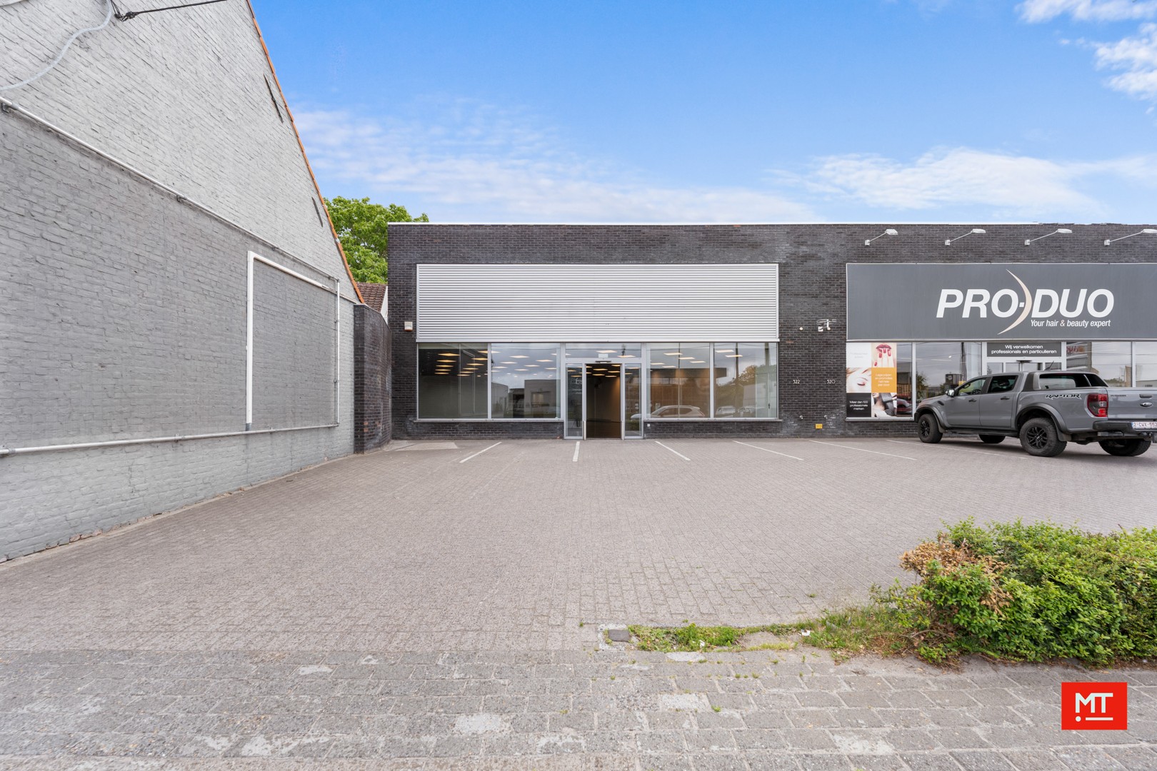 Baanwinkel te huur in het Mammoet Center te Roeselare - foto 1