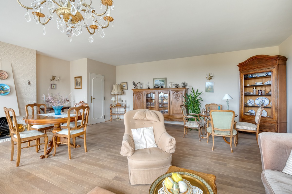 Ruim 3-slaapkamerappartement met terrassen en groen uitzicht - foto 2