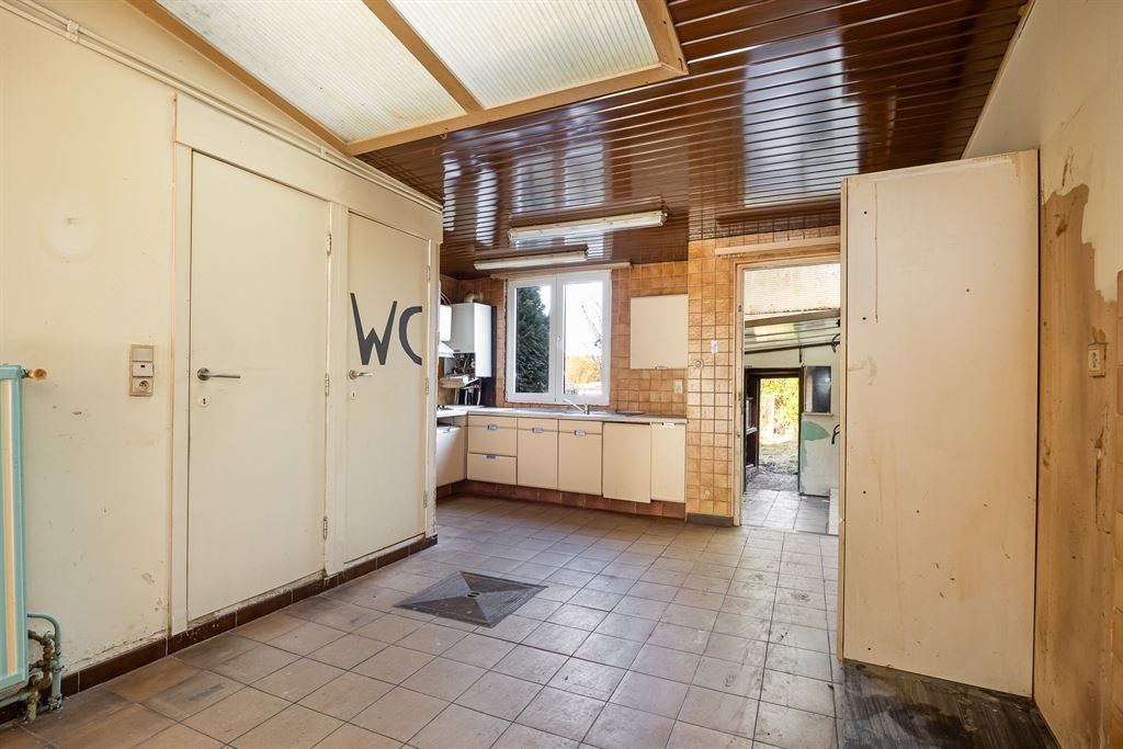 Te renoveren woning met grote tuin - foto 4