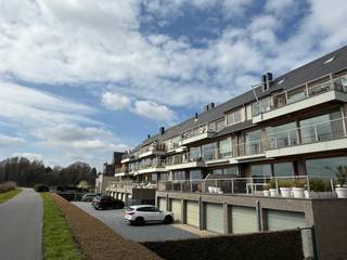 Ontdek dit uitzonderlijk dakappartement met een mooi terras in de Residentie Zoutziederij. Gelegen op de bovenste verdieping en bereikbaar met...