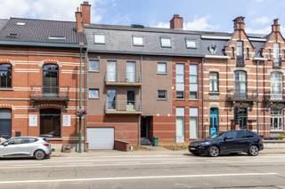 Découvrez ce magnifique appartement duplex idéalement situé dans le centre de Kortenberg, aux 2e et 3e étages d’un petit immeuble moderne...