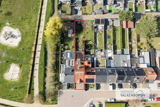CONTACT Jeroen Vandormael: jeroen@vastgoedvalkenborgh.be In een bijzonder rustige straat, op fiets- en wandelafstand van het bruisende stadscentrum...