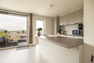 In de recente Residentie Kemzeke bevindt zich dit instapklare appartement op de 2de verdieping, met een bewoonbare oppervlakte van 102 m² en...