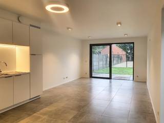 Nieuwbouw gelijkvloers appartement gelegen in een kleinschalige mini-residentie.Het zeer energiezuinige gebouw biedt een luxueus afgewerkt...