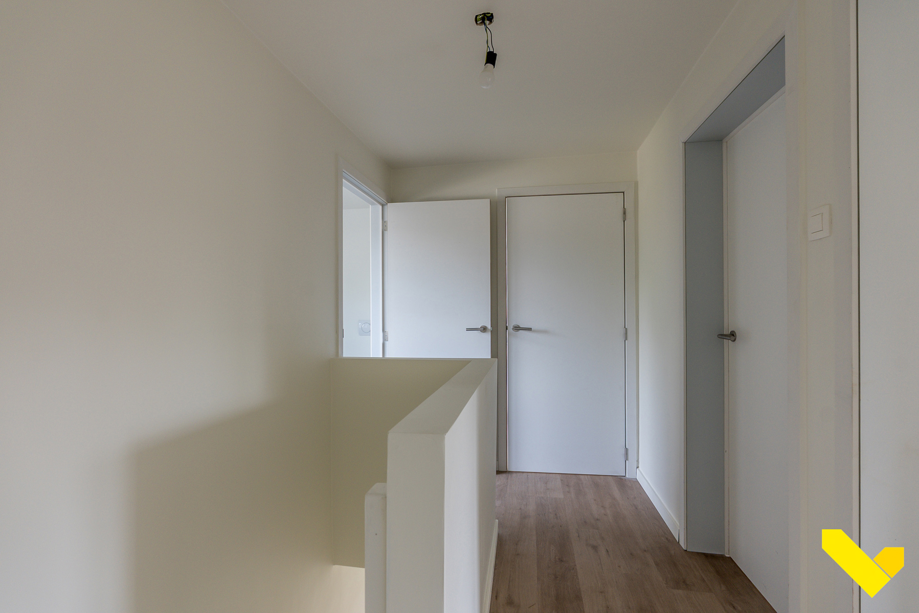 Goed gelegen gerenoveerde woning met 3 slaapkamers  - foto 2