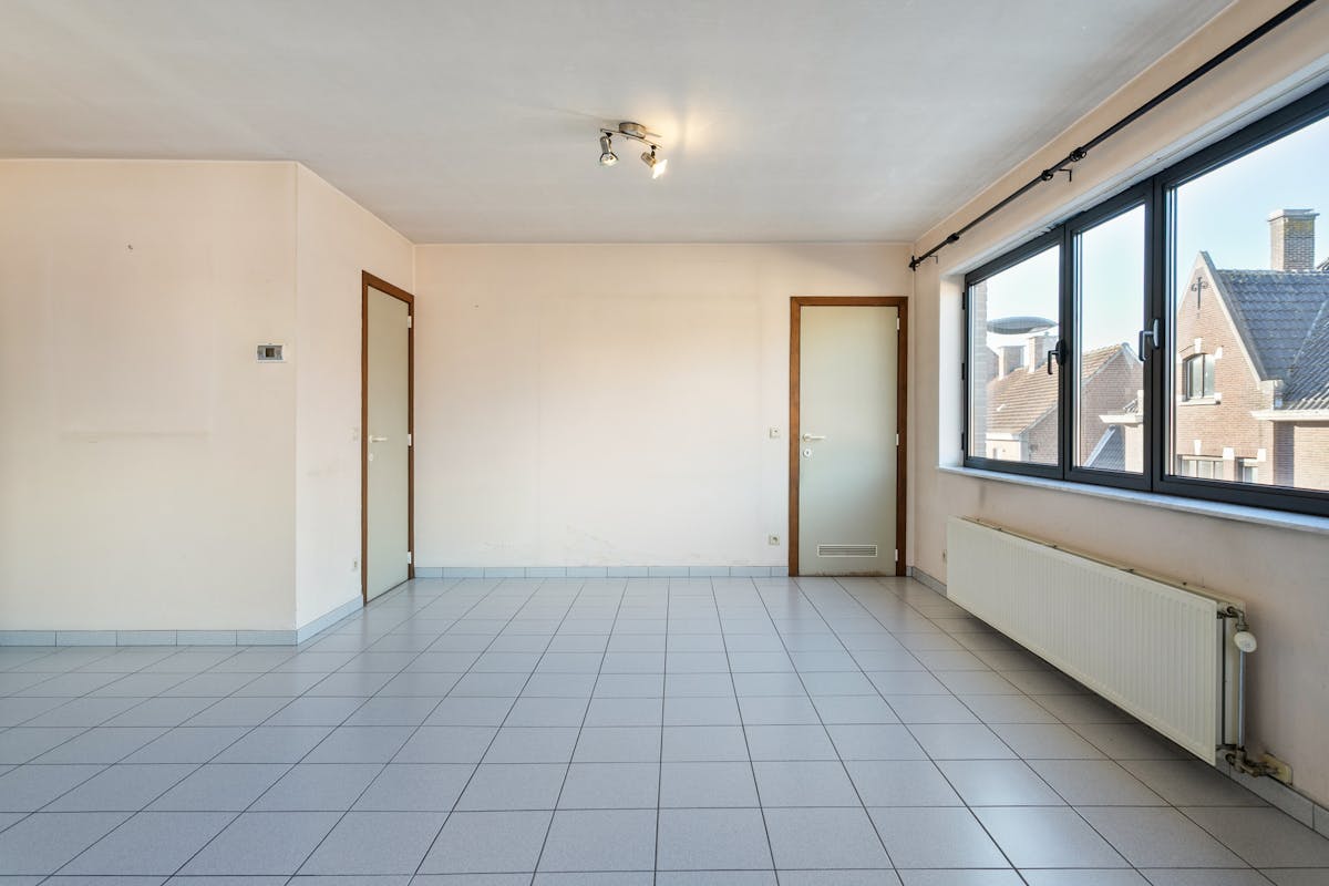 Centrally located and bright 1 bedroom apartment in Ardooie - photo 3