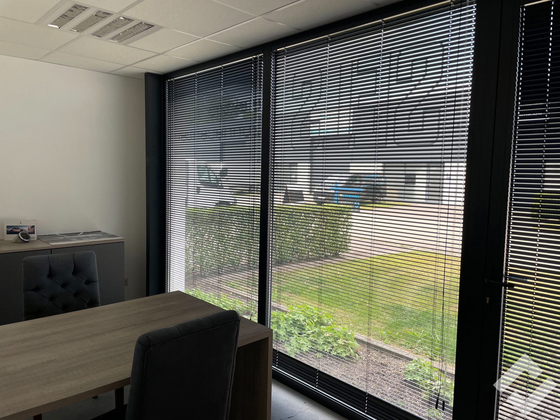 Recente KMO-unit (175m2) te huur in Lommel!  - foto 2
