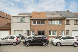 Plannen, foto's en virtual bezoek:https://360tool.immotools.be/sterckx/361/879/Omschrijving:- gelijkvloers: inkomhal, woonkamer, zitkamer, volledig...