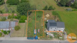 LEDE – Unieke bouwgrond, halfopen bebouwing, in landelijke omgeving.Mooie bouwgrond, 510m², tot het oprichten van een halfopen bebouwing, in een...