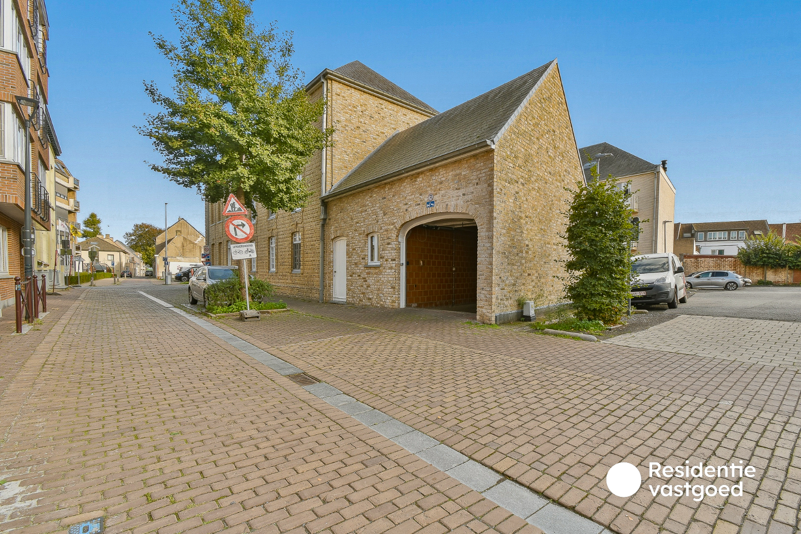 Garage for sale in Gistel