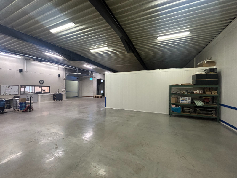 Instapklare KMO-unit met magazijn, kantoor &amp; parking - photo 3