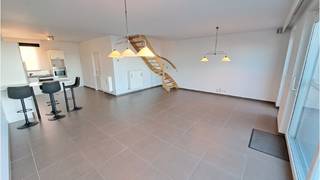 Ruime en comfortabele 3-slaapkamerwoning met GARAGE en TUIN, zeer goed gelegen in Zuienkerke, een landelijke gemeente gelegen tussen Brugge...
