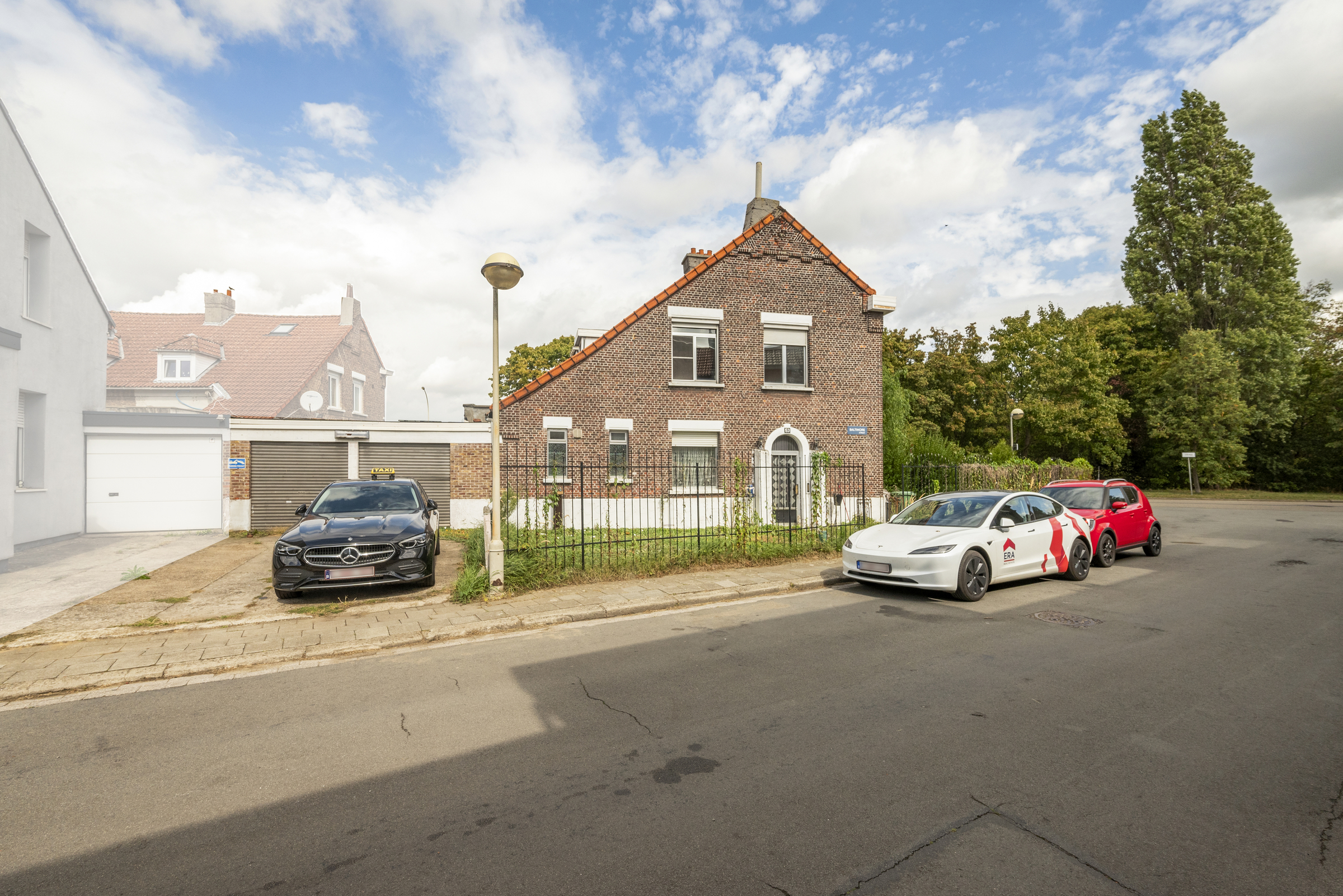 House for sale in Antwerp with 4 bedrooms - photo 1