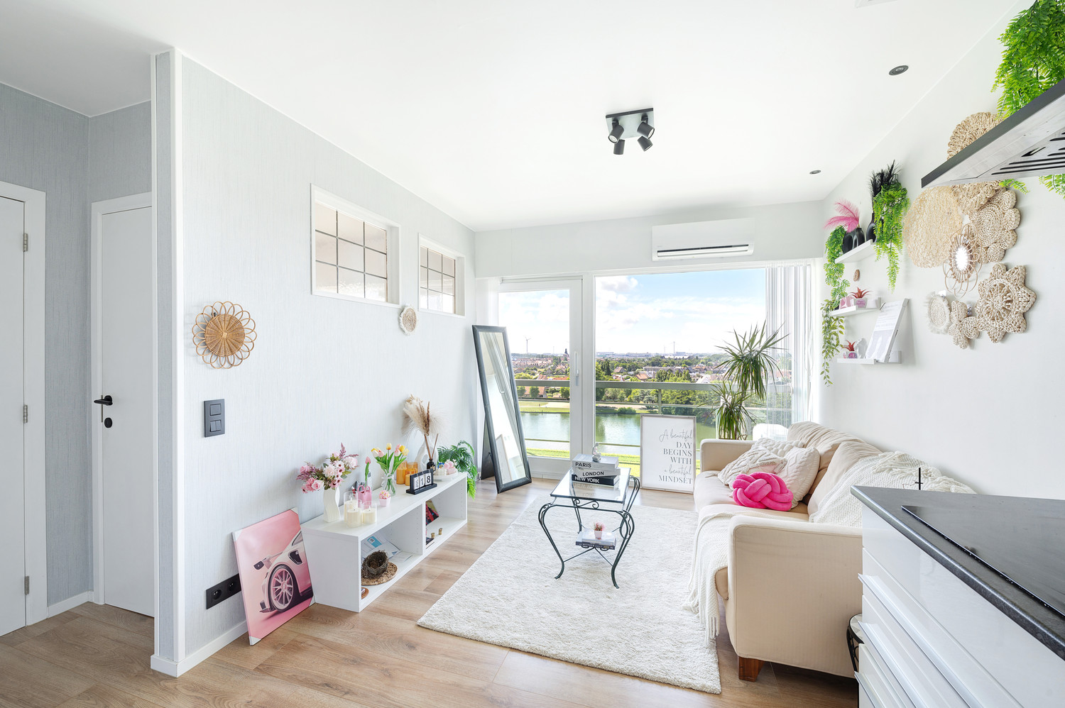 Prachtig vernieuwde studio/appartement met zonnig terras en open zichten - photo 1