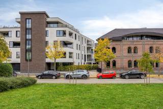 ZORGELOOS EN TOEKOMSTGERICHT: APPARTEMENT IN HARTJE TIENEN MET TERRAS ÉN GARAGEBOXWonen in centrum Tienen, maar niet inboeten op comfort? Dan heeft...