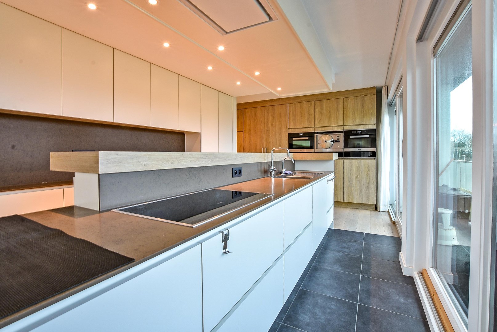 Luxueus praktisch appartement (122m² + 30 m²) met rondom terrassen te Nieuwpoort-Stad - foto 4